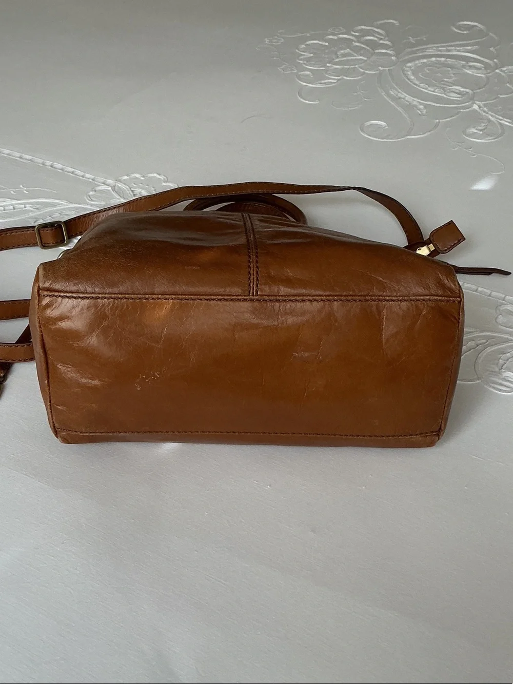 HOBO Tan Leather Crossbody Satchel with Removable Strap
